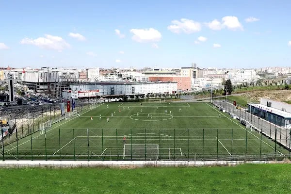 Bağcılar Belediyesi İstoç Spor Tesisleri - Resim 1