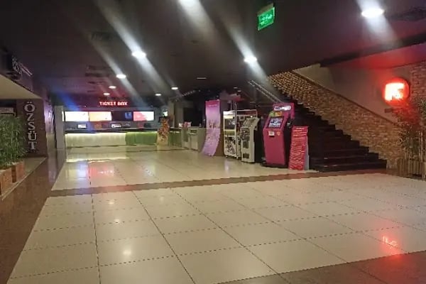 Paribu Cineverse Yeşilyurt Avm - Resim 3