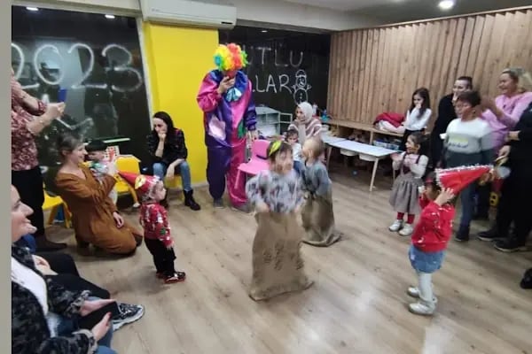 Gökkuşağı Oyun Parkı &amp; Parti Evi - Resim 3