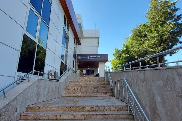 Alanya Olimpik Yüzme Havuzu - Resim 13