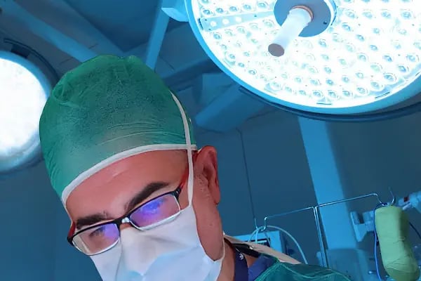 Dr.Adem Özden - Labiaplasty | Vaginoplasty | Laser Vaginal Rejuvenation | Hymenoplasty | O-Shot | Genital Aesthetics - Resim 3