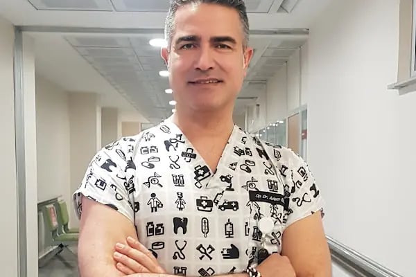 Dr.Adem Özden - Labiaplasty | Vaginoplasty | Laser Vaginal Rejuvenation | Hymenoplasty | O-Shot | Genital Aesthetics - Resim 5
