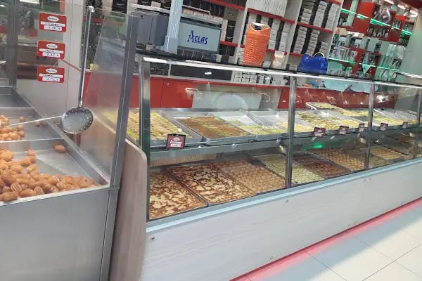 Betüş Pasta &amp; Cafe - Resim 6
