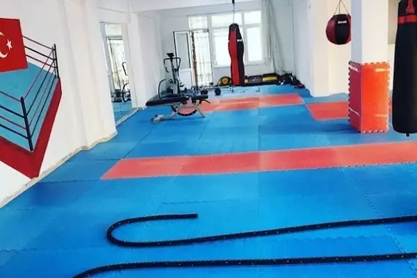 YEMEN FIGHT CLUB DÖVÜŞ SANATLARI EĞİTİM MERKEZİ - Resim 4