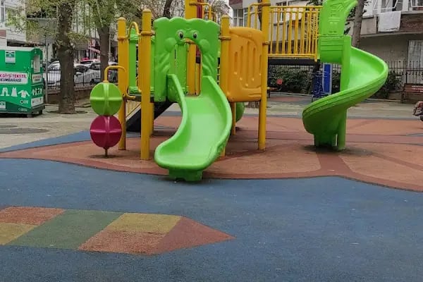 Ulubatlı Hasan Parkı - Resim 4