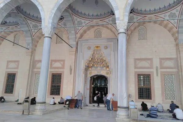 Sabancı Merkez Camii - Resim 13