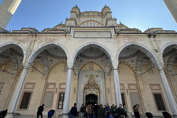 Sabancı Merkez Camii - Resim 12