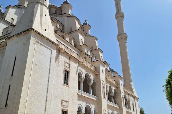 Sabancı Merkez Camii - Resim 3