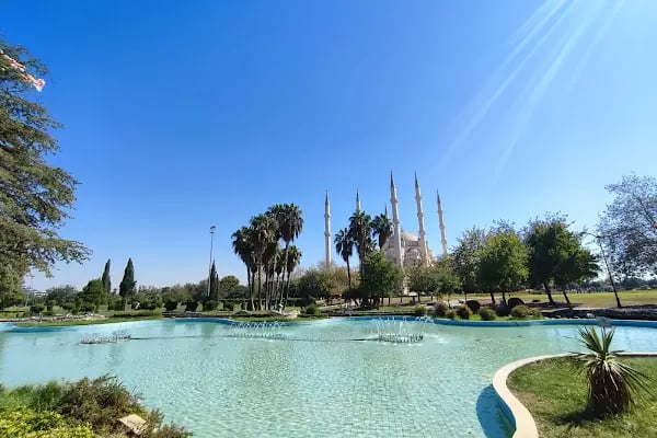 Sabancı Merkez Camii - Resim 15