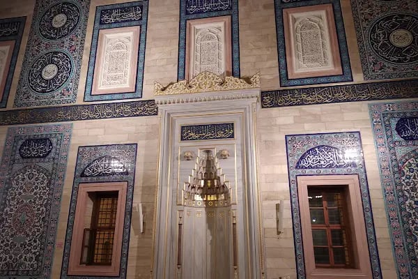 Sabancı Merkez Camii - Resim 5