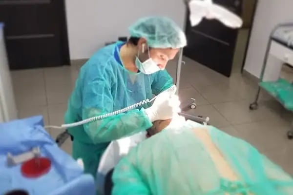 Capillum Clinic Saç Ekimi ve Saç Sağlığı Merkezi - Resim 16
