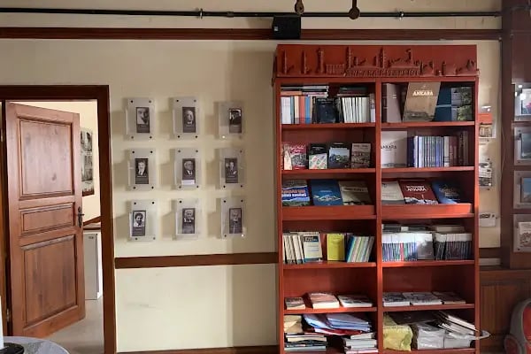 Şair ve Yazarlar Evi Müzesi - Resim 12