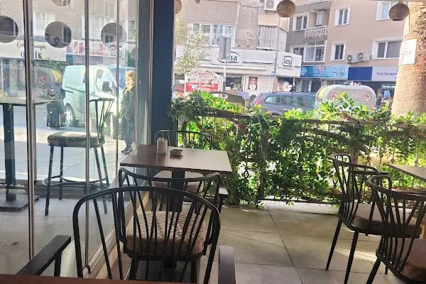 Coffee House Bornova Ata Durağı - Resim 1