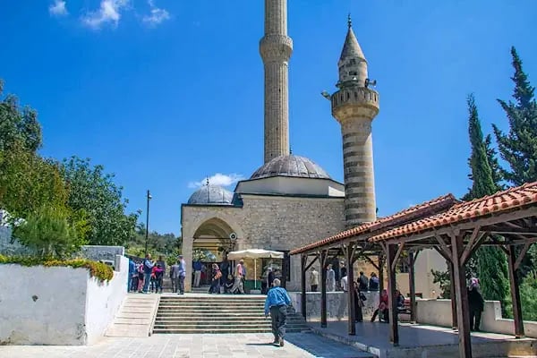 Yedi Uyurlar Cami - Resim 1