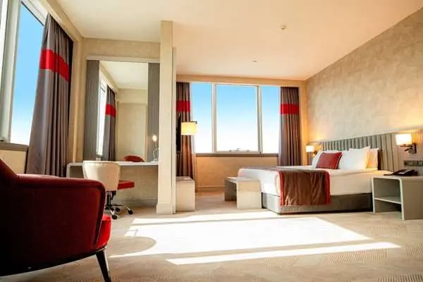 Ramada by Wyndham - Resim 4