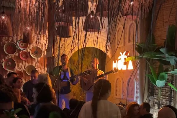 The Red Lion Bar &amp; Dance Club - Resim 4