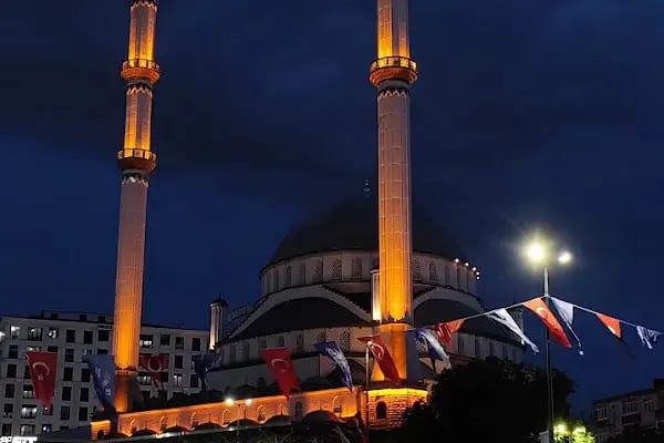 Bağcılar Meydan Cami Önü - Resim 9