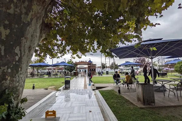Bahçeşehir Üniversitesi - Resim 12
