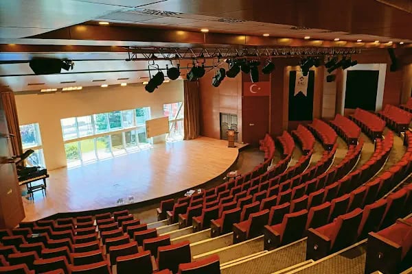 Bahçeşehir Üniversitesi - Resim 13