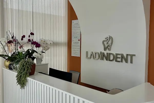 Özel Ladindent Diş Polikliniği - Resim 3