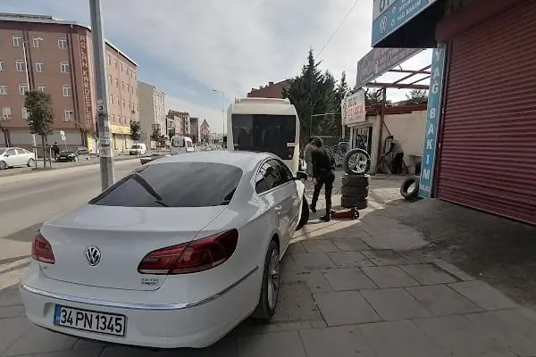 Doğu Lastik Servisi, Arnavutköy Oto Lastik yol servisi - Resim 5