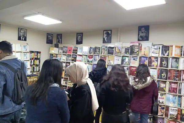 Balıkesir İnsancıl Kitabevi - Resim 19