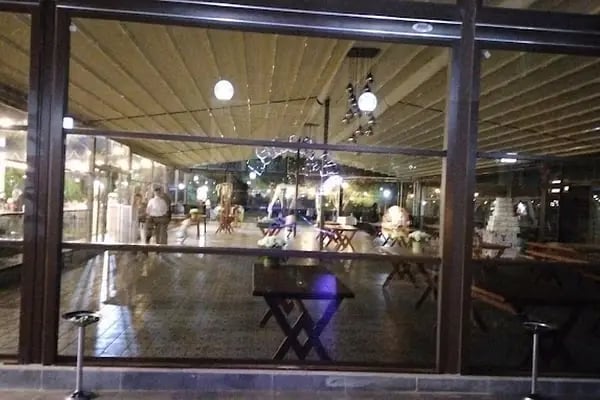 Taş Konak Düğün Salonu &amp; Çay Bahçesi - Resim 3