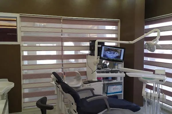 Uğurlu Dental Ağız ve Diş Sağlığı Polikliniği - Resim 6