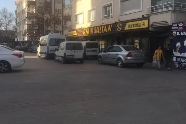 Emir Sultan Unlu Mamulleri - Resim 10