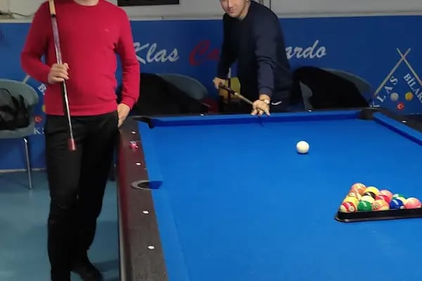 Meşhur O.Ç' nin Bilardo Salonu - Resim 9
