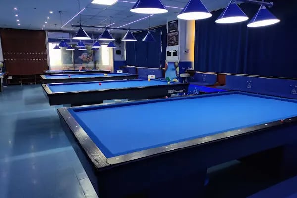 Meşhur O.Ç' nin Bilardo Salonu - Resim 14