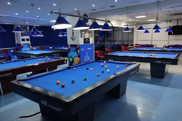 Meşhur O.Ç' nin Bilardo Salonu - Resim 2