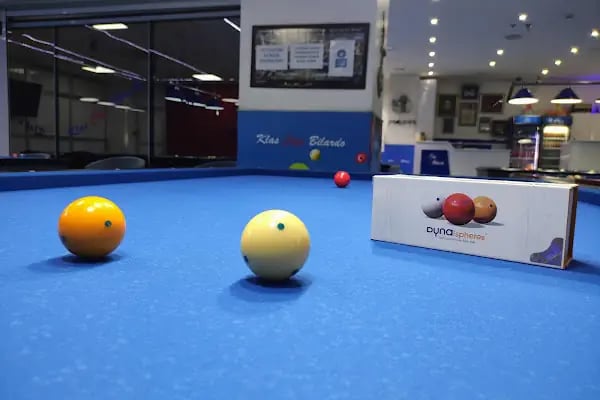 Meşhur O.Ç' nin Bilardo Salonu - Resim 8