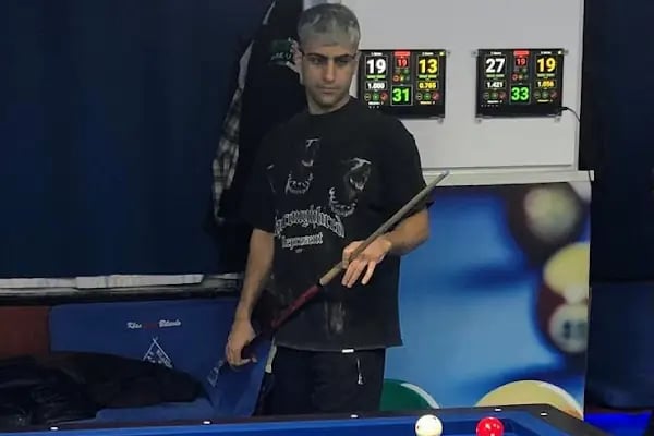 Meşhur O.Ç' nin Bilardo Salonu - Resim 5