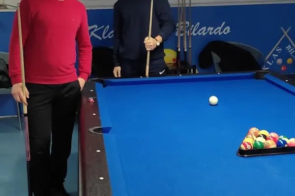 Meşhur O.Ç' nin Bilardo Salonu - Resim 10