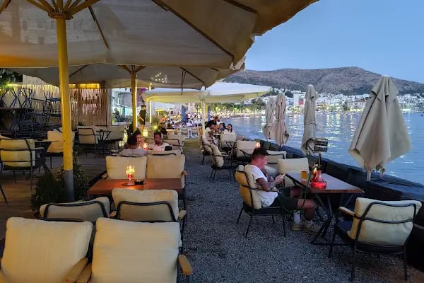 Cool beach cafe - Resim 17
