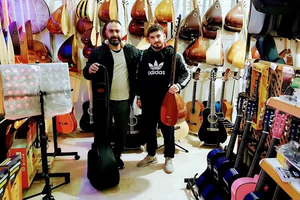 Serhat Müzik Evi-Müzik Aletleri-saz-bağlama-Gitar-Keman-piyano- bağcılar istabul - Resim 9