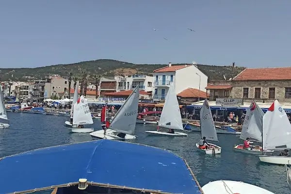 Foça Belediye Denizkent Sosyal Tesisi - Resim 8