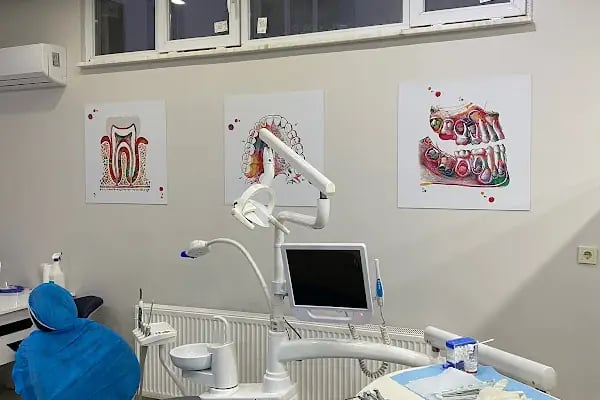 ÖZEL AB AĞIZ VE DIŞ SAĞLIĞI POLİKLİNİĞİ - Resim 14