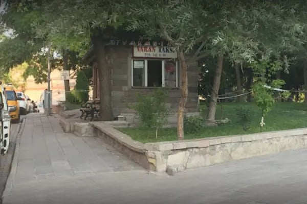 Varan Taksi Durağı - Resim 14