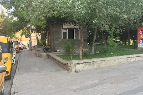Varan Taksi Durağı - Resim 3