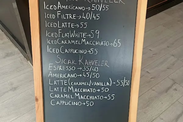 Kozmos Kütüphane Cafe - Resim 12