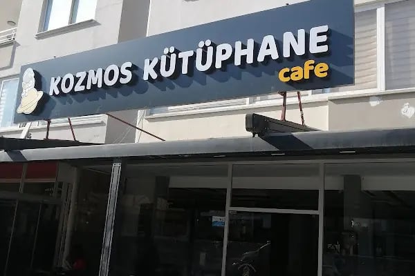 Kozmos Kütüphane Cafe - Resim 5