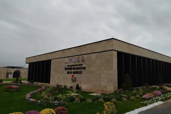 Özdemir Bayraktar Bilim Merkezi Trabzon - Resim 3