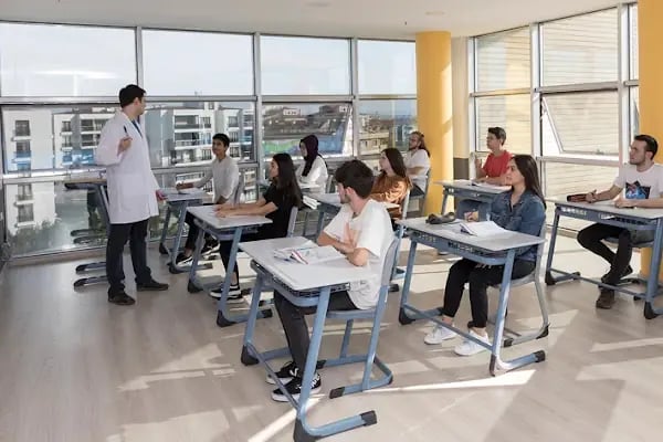 Bayraklı Uğur Kurs - Resim 2