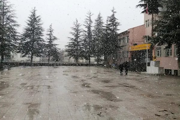 Akşehir Ticaret Lisesi - Resim 16