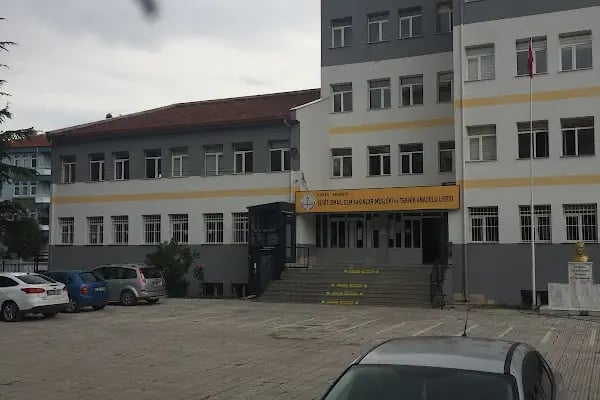 Akşehir Ticaret Lisesi - Resim 9