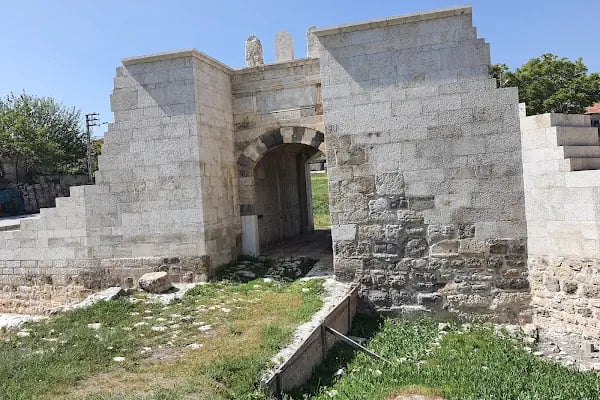 Beyşehir Kale kapısı - Resim 2