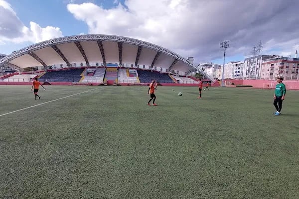 Avcılar Atatürk Stadyumu - Resim 1