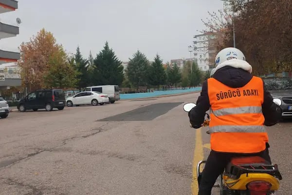 Özel Diyarbakır Dicle Sürücü Kursu - Resim 7